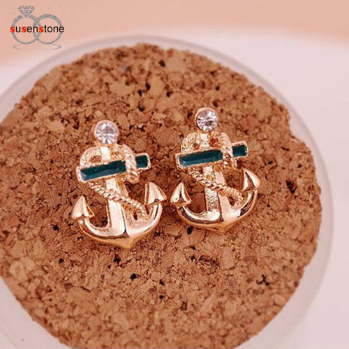 FITwithFashion Women Fashion Crystal Earrings